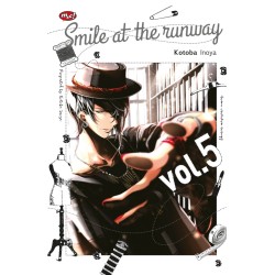 Smile at the Runway 05